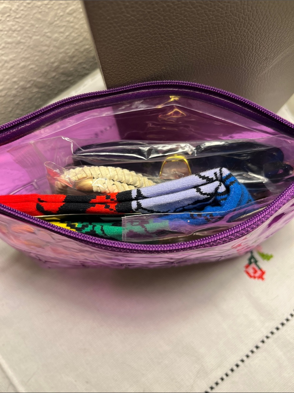 Purple Clear PVC Cosmetic Bag filled with jewelry and lashes and more! NWT! - Picture 2 of 4